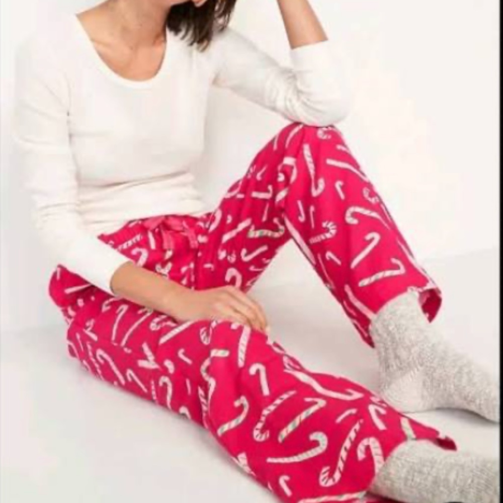 NWT Women Old Navy Pink Candy Cane pants (S)
